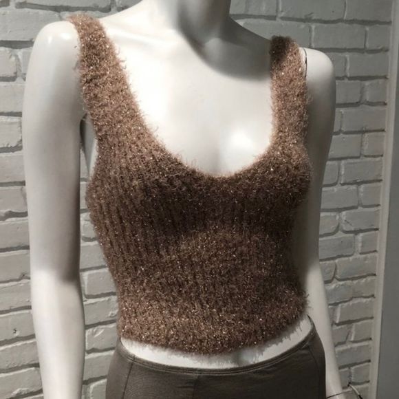 FUZZY BEIGE & TAN CROPPED GOLD METALLIC TANK SWEATER NWT - Picture 6 of 11
